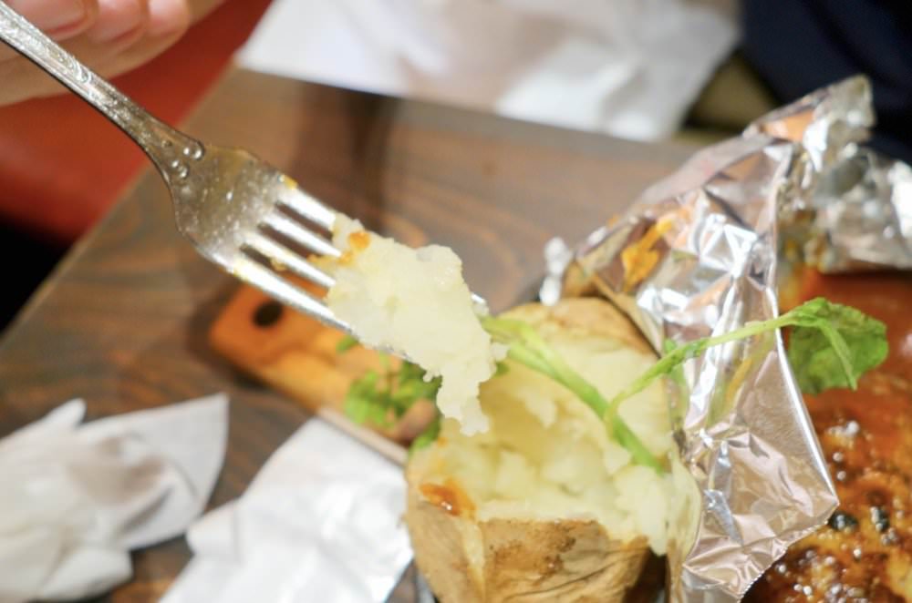 【京都美食推薦】百年老店東洋亭。必吃漢堡排、百年布丁，京都車站美食餐廳推薦！東洋亭京都ポルタ店(Grill Capital Touyoutei-Kyoto Porta)