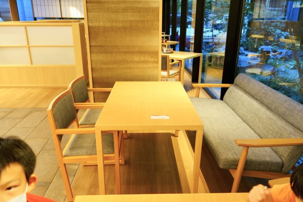 京都飯店推薦｜京都站前里士滿高級飯店 (Richmond Hotel Premier Kyoto Ekimae)免費下午茶點心與Happy Hour喝到飽，交通便利近京都車站/唐吉軻德/友都八喜/鳥貴族