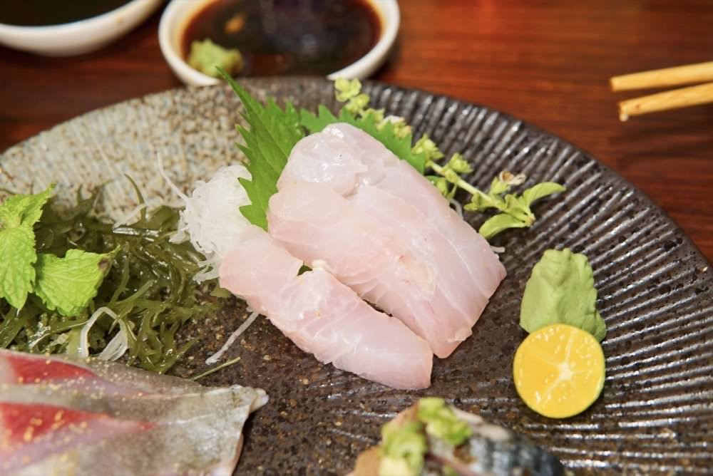 大安區美食推薦【Food二十食堂】超好吃握壽司、生魚片丼飯、一夜干、唐揚雞，新鮮美味日式料理｜大安區平價日料、外送美食推薦！