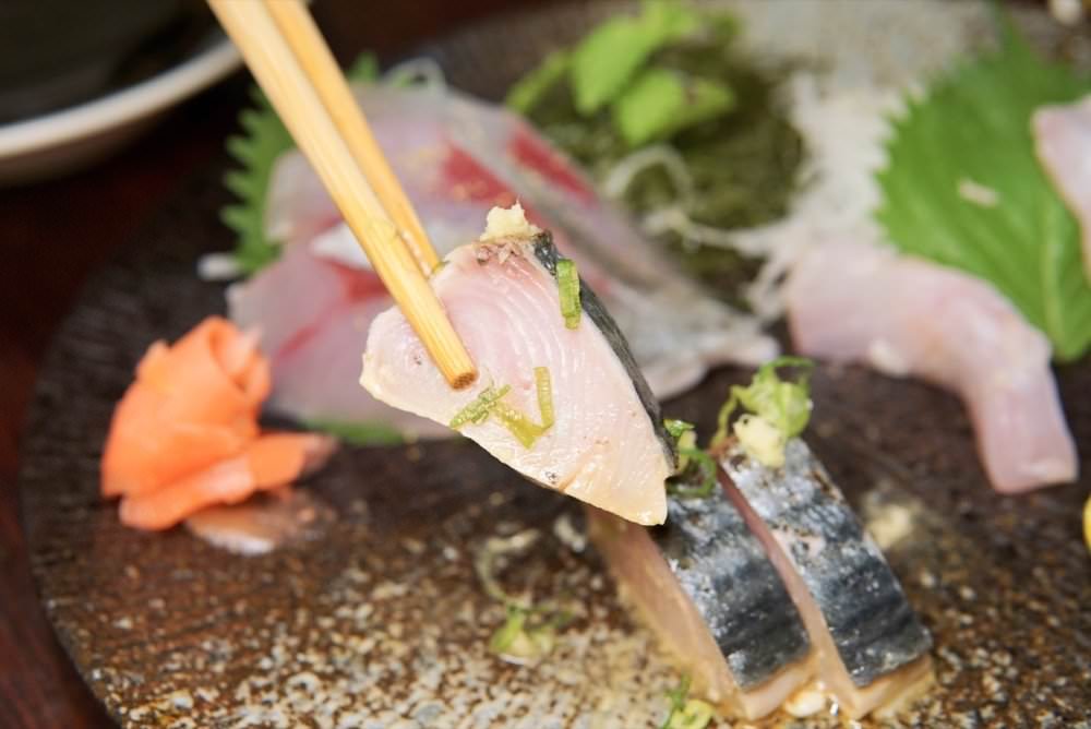 大安區美食推薦【Food二十食堂】超好吃握壽司、生魚片丼飯、一夜干、唐揚雞，新鮮美味日式料理｜大安區平價日料、外送美食推薦！