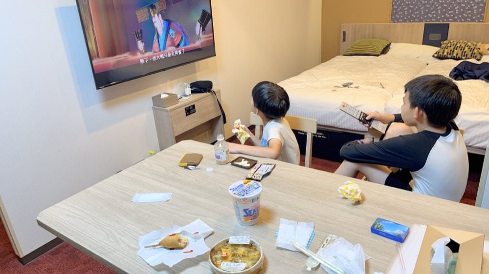 京都公寓式飯店推薦｜京都車站附近【京都七條堀川曼迪高級公寓飯店】和式四人房、上下舖家庭房設備齊全附廚房.洗衣機.烤箱.微波爐.冰箱冷凍庫MONday Apart Premium Kyoto Shichijo Horikawa