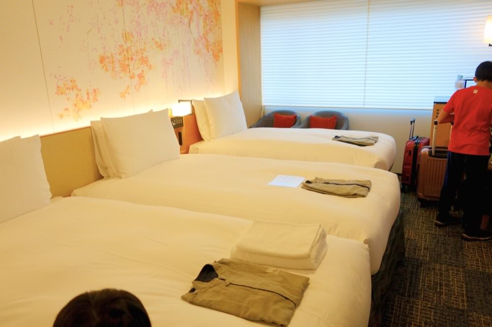 京都飯店推薦｜京都站前里士滿高級飯店 (Richmond Hotel Premier Kyoto Ekimae)免費下午茶點心與Happy Hour喝到飽，交通便利近京都車站/唐吉軻德/友都八喜/鳥貴族