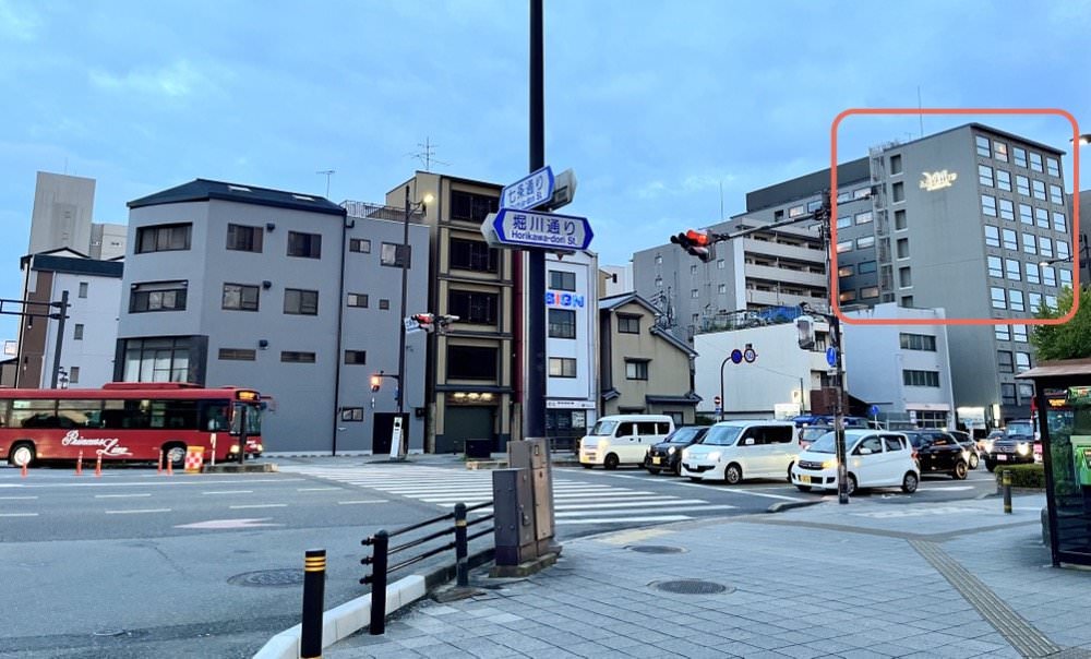 京都公寓式飯店推薦｜京都車站附近【京都七條堀川曼迪高級公寓飯店】和式四人房、上下舖家庭房設備齊全附廚房.洗衣機.烤箱.微波爐.冰箱冷凍庫MONday Apart Premium Kyoto Shichijo Horikawa