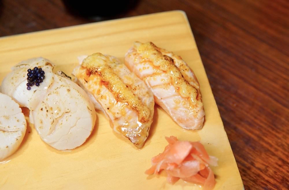 大安區美食推薦【Food二十食堂】超好吃握壽司、生魚片丼飯、一夜干、唐揚雞，新鮮美味日式料理｜大安區平價日料、外送美食推薦！