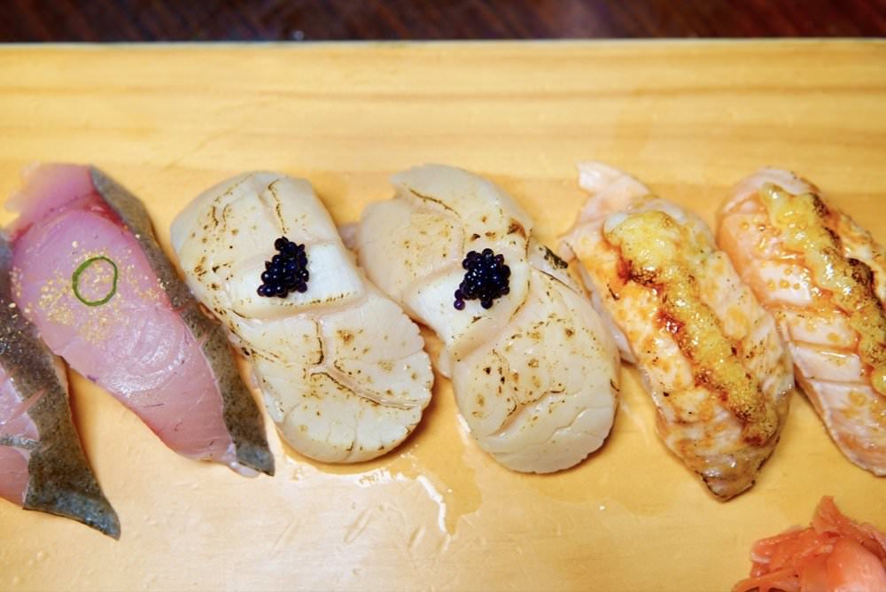 大安區美食推薦【Food二十食堂】超好吃握壽司、生魚片丼飯、一夜干、唐揚雞，新鮮美味日式料理｜大安區平價日料、外送美食推薦！