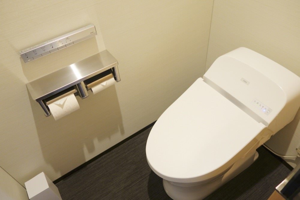 京都飯店推薦｜京都站前里士滿高級飯店 (Richmond Hotel Premier Kyoto Ekimae)免費下午茶點心與Happy Hour喝到飽，交通便利近京都車站/唐吉軻德/友都八喜/鳥貴族