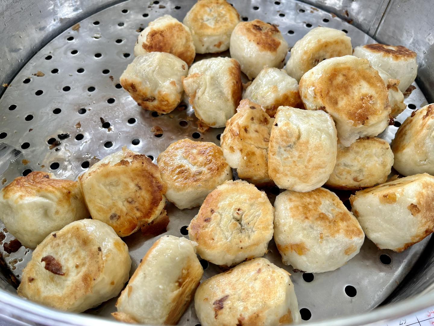 中壢水煎包推薦｜中央西路無名水煎包，飄香50年的在地好味道