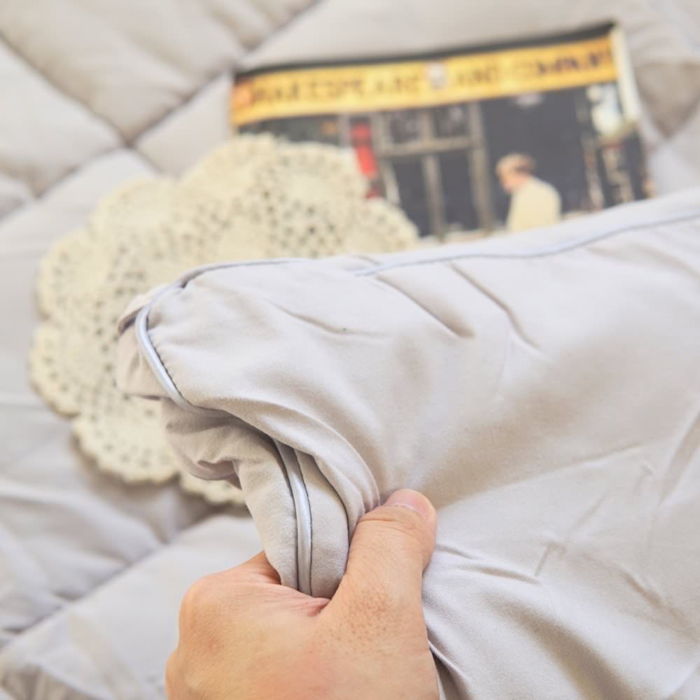 伯尼寢具【石墨烯抗菌發熱被】開箱｜冬天寒流來襲也不怕！超保暖石墨烯發熱被/棉被推薦！