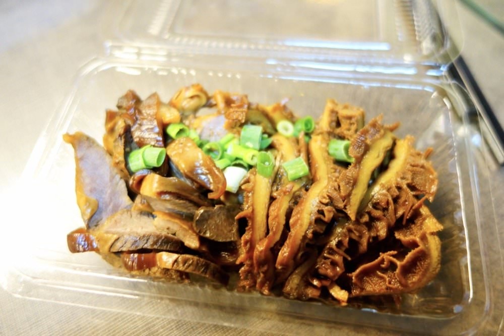 桃園中壢美食【一張桌麵食】飄香數十載的老字號眷村麵食館