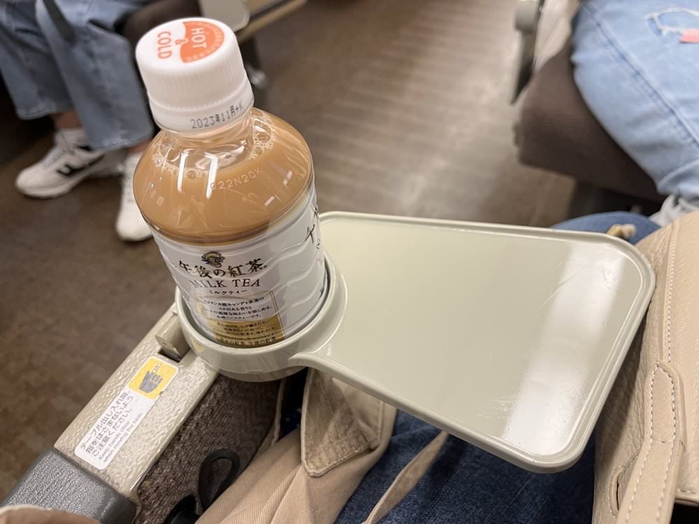 【關西機場-京都交通】搭乘JR HARUKA關西機場特快列車到京都車站！Hello Kitty彩繪列車直達京都市區！