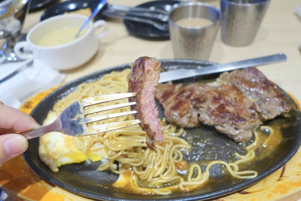 小時厚牛排桃園平鎮店|牛排210元起享咖喱飯、霜淇淋飲料自助吧吃到飽!平鎮交流道/復旦國小美食推薦 - 第33張圖 小時厚牛排桃園平鎮店|牛排210元起享咖喱飯、霜淇淋飲料自助吧吃到飽!平鎮交流道/復旦國小美食推薦