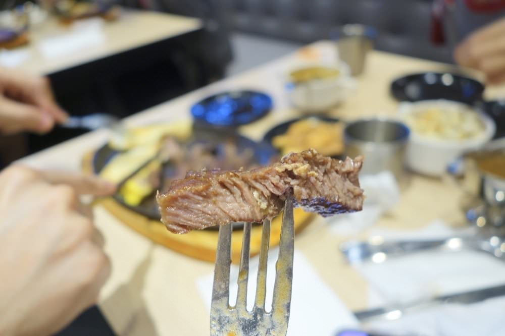 小時厚牛排桃園平鎮店|牛排210元起享咖喱飯、霜淇淋飲料自助吧吃到飽!平鎮交流道/復旦國小美食推薦 - 第34張圖 小時厚牛排桃園平鎮店|牛排210元起享咖喱飯、霜淇淋飲料自助吧吃到飽!平鎮交流道/復旦國小美食推薦