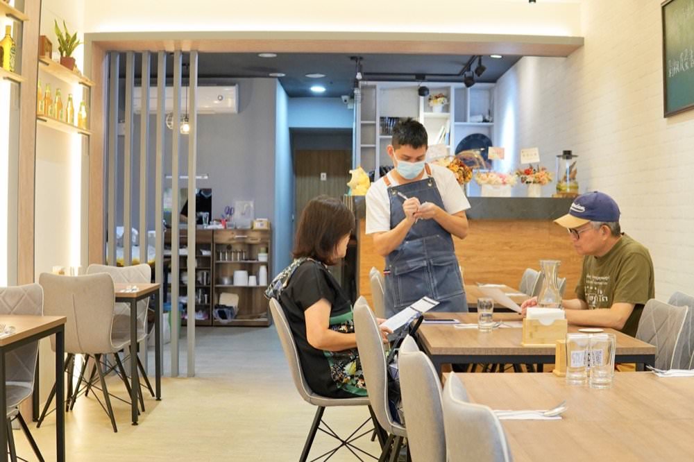 【CH17 Pasta 義式餐廳】超推薦義大利麵跟好吃手工甜點！永和四號公園附近聚餐下午茶好地點！(可包場)