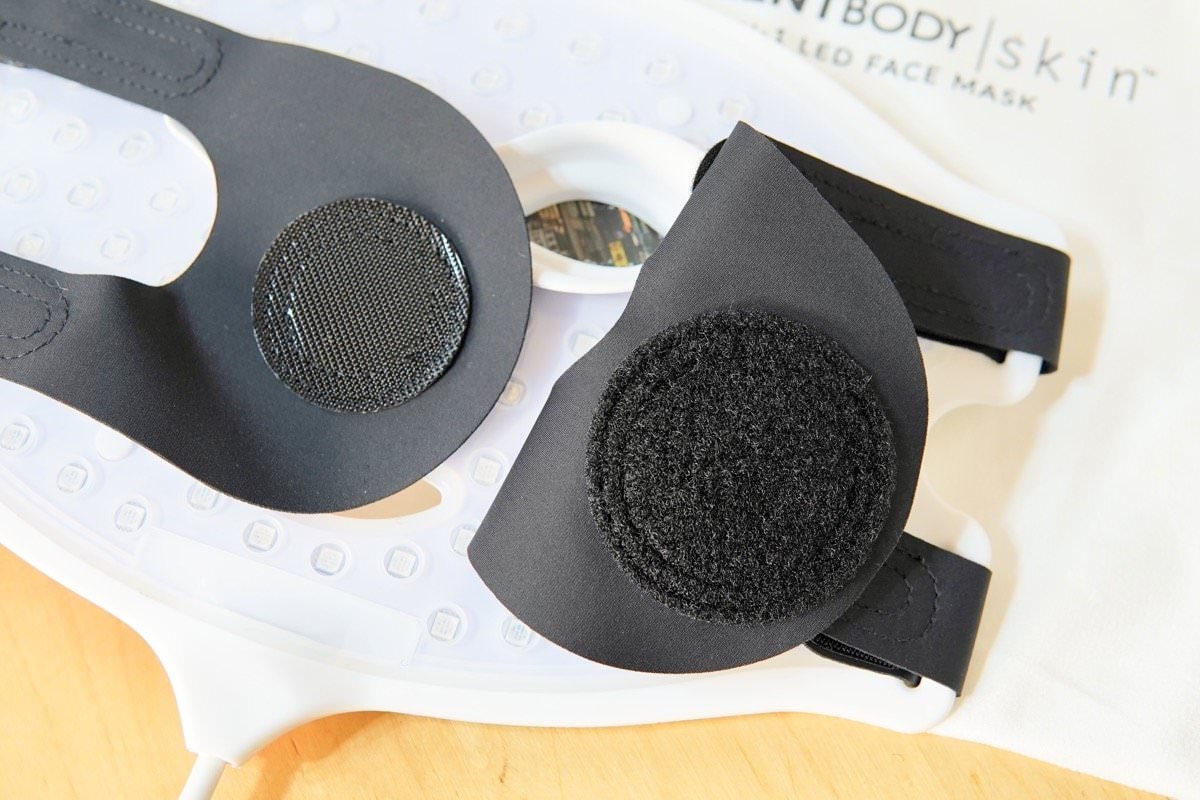 【開箱】CurrentBody Skin 4合1 LED 光療面膜儀，熟齡白透亮的秘密，用過回不去超級推薦！！