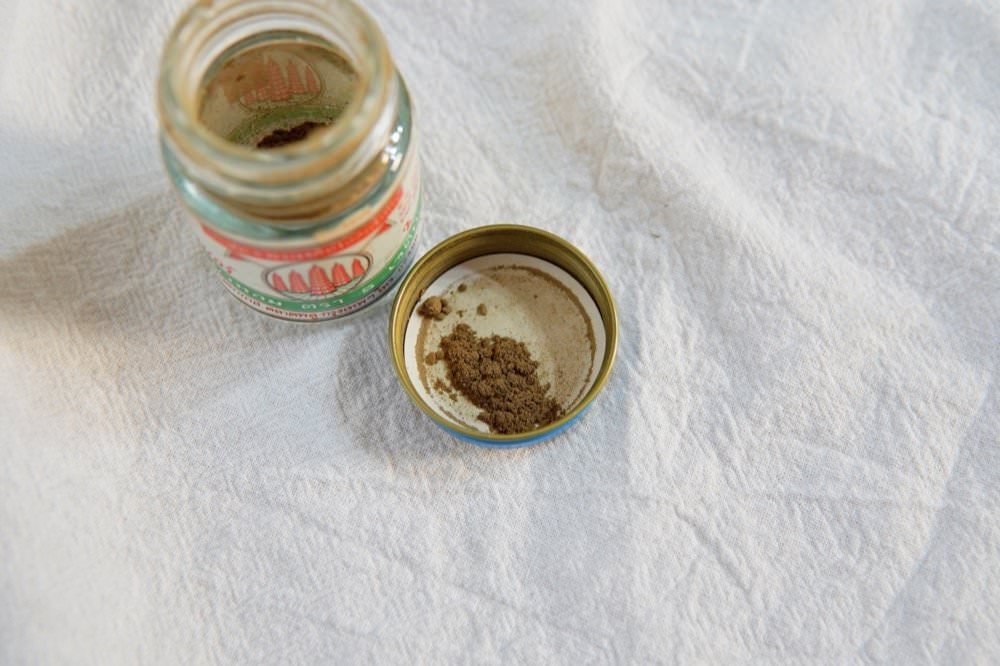 【旅遊必備法寶】白花油、泰國五塔散、薄荷棒！持續回購出遊好物分享