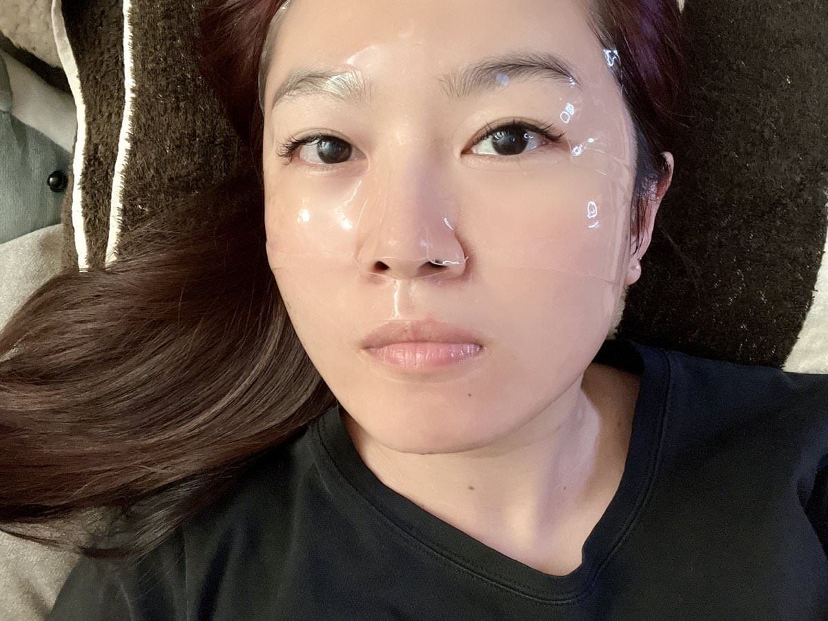 【開箱】CurrentBody Skin 4合1 LED 光療面膜儀，熟齡白透亮的秘密，用過回不去超級推薦！！