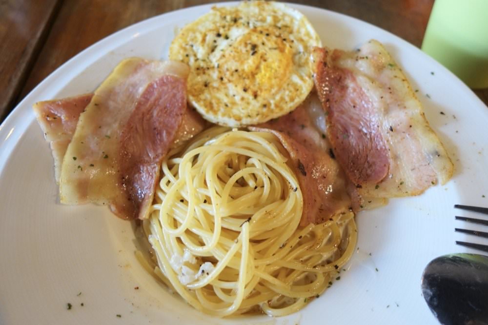 【LOMO Cafe 樂牧樂食所】美式漢堡、義式料理餐廳，中壢不限時咖啡廳推薦！