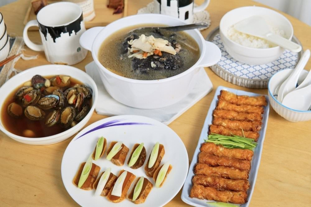 【2024年夜飯推薦】日芳珍饌2024年菜五福臨門鍋，美味輕鬆端上桌！鮑魚米雞、烏金達人烏魚子、野生干貝滿足饕客家人味蕾❤️