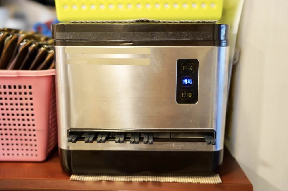 【台北美食小吃】奇福扁食信義本店,必點超美味雙重麻辣紅油炒手、鮮蝦扁食! - 第5張圖 【台北美食小吃】奇福扁食信義本店,必點超美味雙重麻辣紅油炒手、鮮蝦扁食!