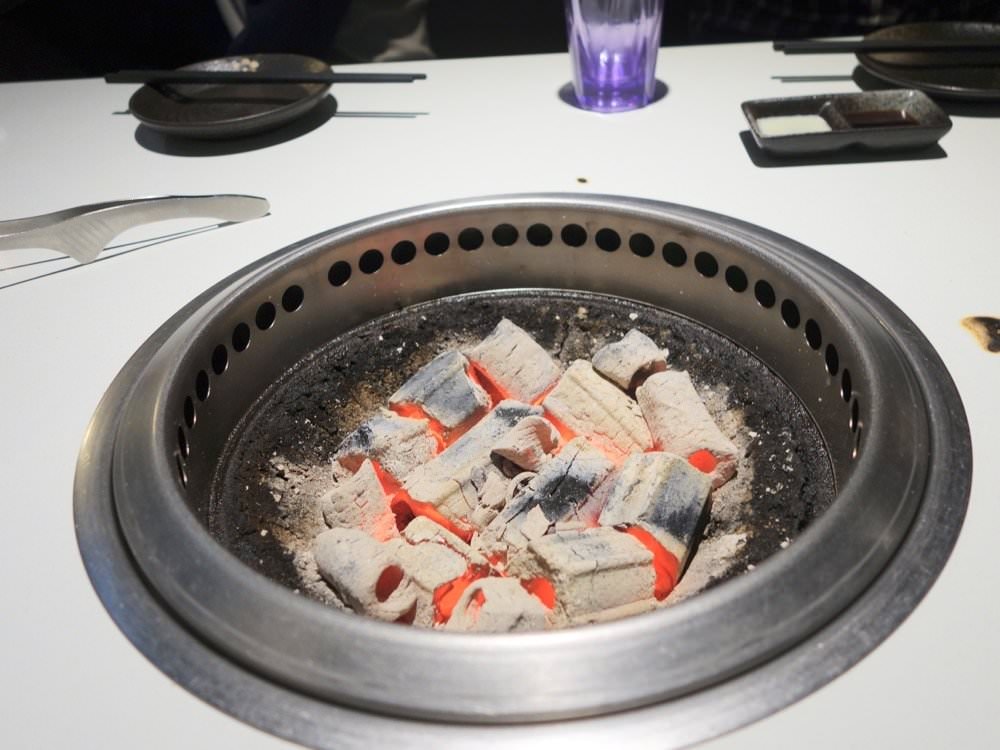 中壢燒肉吃到飽推薦【炙高無上炭火燒肉 中壢店】美味肉品、海鮮、蔬菜任你點！