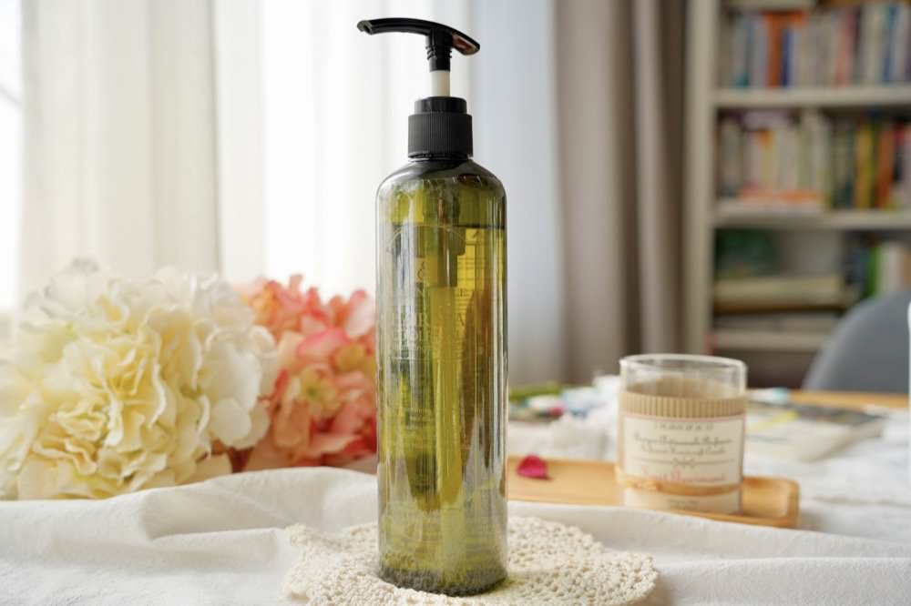 10款控油蓬鬆洗髮精推薦評比|豐傑生醫薑黃洗髮精、DHC洗髮精、森歐黎漾洗髮精、CLAYGE海泥洗髮精,油性頭皮洗髮精看這篇! - 第28張圖 10款控油蓬鬆洗髮精推薦評比|豐傑生醫薑黃洗髮精、DHC洗髮精、森歐黎漾洗髮精、CLAYGE海泥洗髮精,油性頭皮洗髮精看這篇!