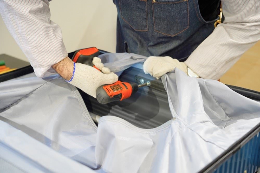 【台北行李箱維修推薦】奧旅博oroobo行李箱維修！線上預約行李箱修理，價格透明技術好！內湖體驗中心維修實際經驗