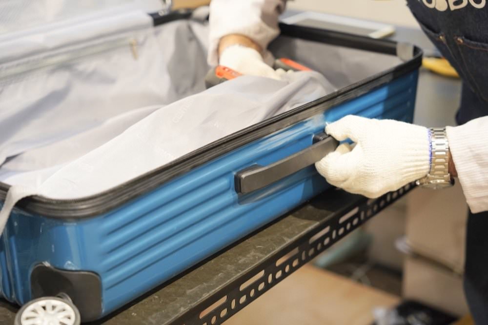 【台北行李箱維修推薦】奧旅博oroobo行李箱維修！線上預約行李箱修理，價格透明技術好！內湖體驗中心維修實際經驗