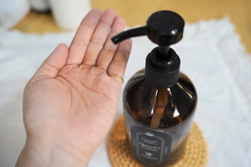 10款控油蓬鬆洗髮精推薦評比|豐傑生醫薑黃洗髮精、DHC洗髮精、森歐黎漾洗髮精、CLAYGE海泥洗髮精,油性頭皮洗髮精看這篇! - 第12張圖 10款控油蓬鬆洗髮精推薦評比|豐傑生醫薑黃洗髮精、DHC洗髮精、森歐黎漾洗髮精、CLAYGE海泥洗髮精,油性頭皮洗髮精看這篇!