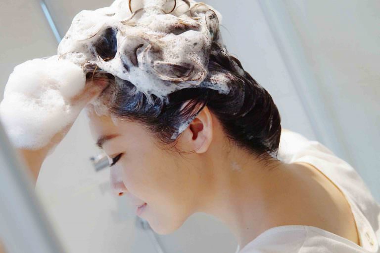 10款控油蓬鬆洗髮精推薦評比|豐傑生醫薑黃洗髮精、DHC洗髮精、森歐黎漾洗髮精、CLAYGE海泥洗髮精,油性頭皮洗髮精看這篇! - 第1張圖 10款控油蓬鬆洗髮精推薦評比|豐傑生醫薑黃洗髮精、DHC洗髮精、森歐黎漾洗髮精、CLAYGE海泥洗髮精,油性頭皮洗髮精看這篇!