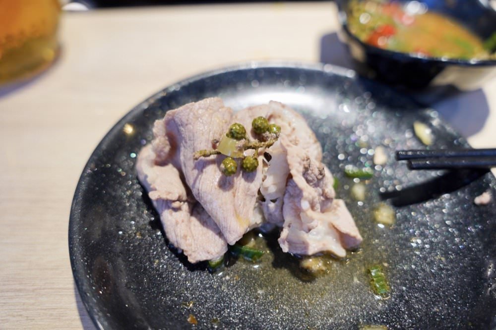 【台北火鍋推薦】真鮮海鮮和牛鍋物。超好吃美福頂級Prime牛肉、松阪豬!肉控必吃大同區火鍋推薦!(台北寵物友善餐廳) - 第41張圖 【台北火鍋推薦】真鮮海鮮和牛鍋物。超好吃美福頂級Prime牛肉、松阪豬!肉控必吃大同區火鍋推薦!(台北寵物友善餐廳)