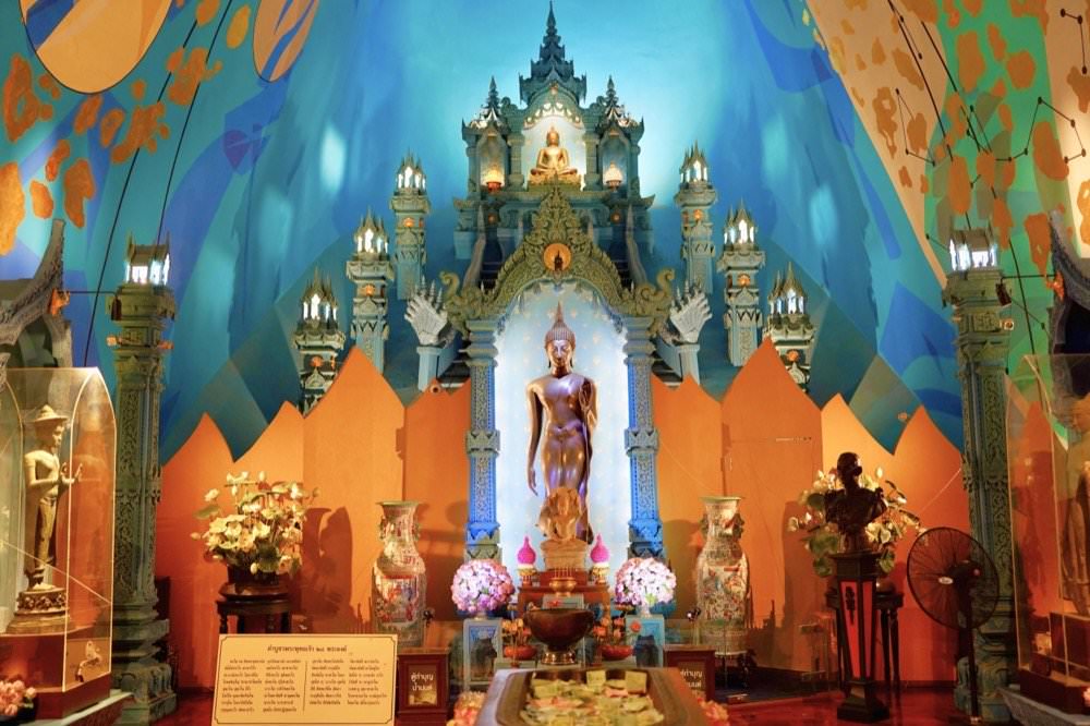 【曼谷景點推薦】三頭象神博物館The Erawan Museum。超美粉紅建築巨大三頭象地標！曼谷超夯網美景點交通、門票、許願拜拜攻略分享！