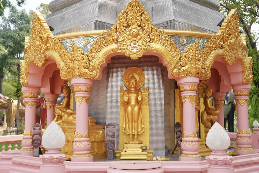 【曼谷景點推薦】三頭象神博物館The Erawan Museum。超美粉紅建築巨大三頭象地標！曼谷超夯網美景點交通、門票、許願拜拜攻略分享！