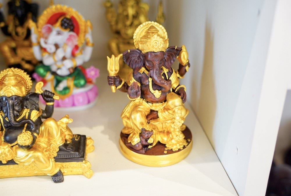 【曼谷景點推薦】三頭象神博物館The Erawan Museum。超美粉紅建築巨大三頭象地標！曼谷超夯網美景點交通、門票、許願拜拜攻略分享！