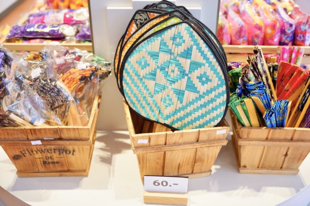 【曼谷景點推薦】三頭象神博物館The Erawan Museum。超美粉紅建築巨大三頭象地標！曼谷超夯網美景點交通、門票、許願拜拜攻略分享！