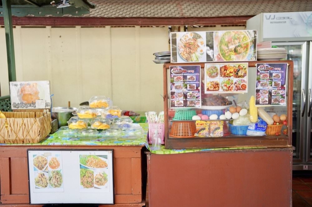 【曼谷景點推薦】三頭象神博物館The Erawan Museum。超美粉紅建築巨大三頭象地標！曼谷超夯網美景點交通、門票、許願拜拜攻略分享！