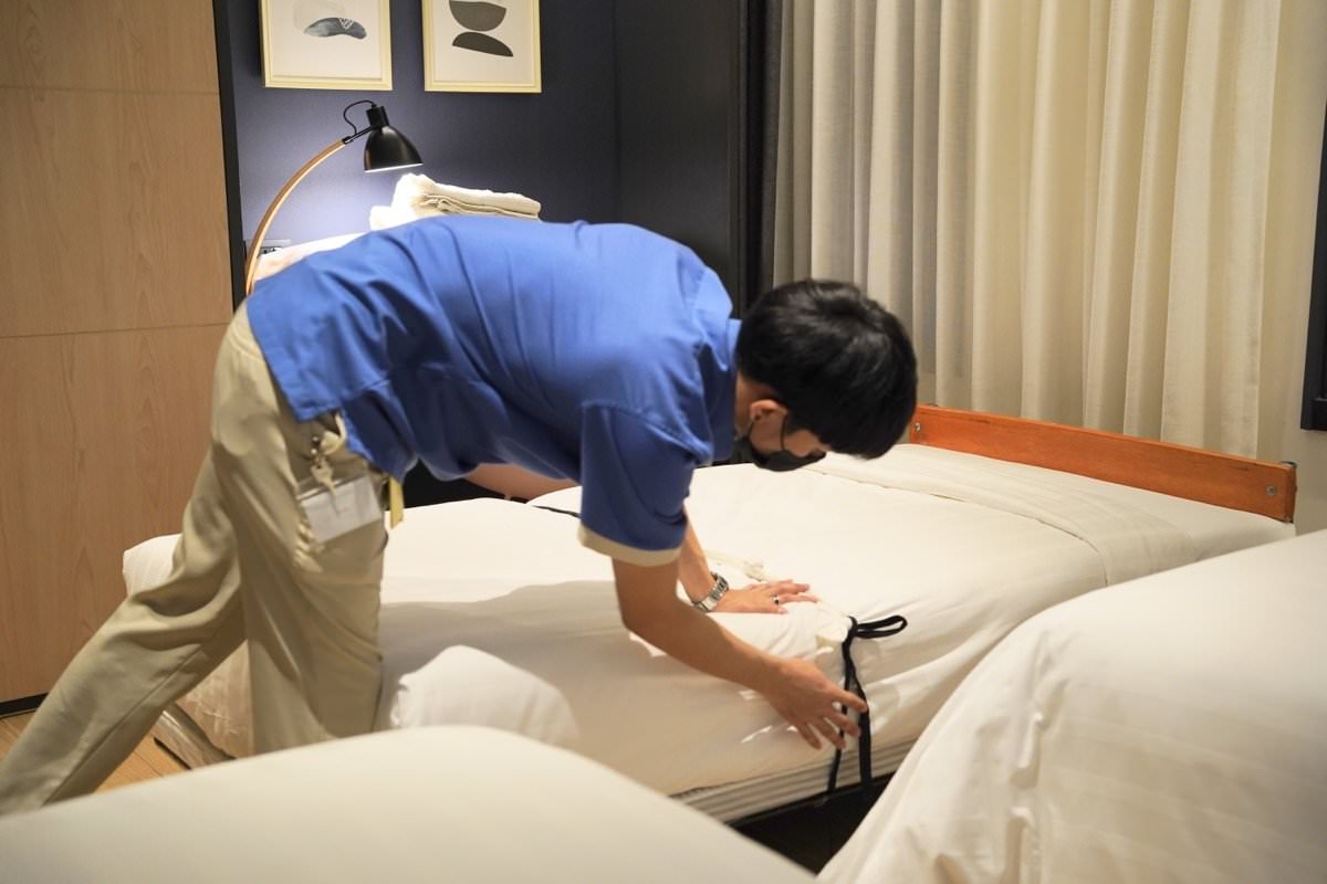 【曼谷飯店推薦】曼谷新浩中央酒店 Sindhorn Midtown Hotel Bangkok｜BTS Chit Lom大空間房型、無邊際泳池、高空酒吧曼谷飯店推薦！