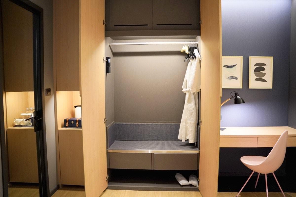 【曼谷飯店推薦】曼谷新浩中央酒店 Sindhorn Midtown Hotel Bangkok｜BTS Chit Lom大空間房型、無邊際泳池、高空酒吧曼谷飯店推薦！