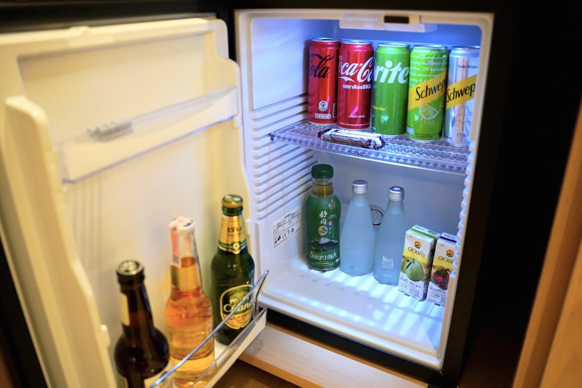 【曼谷飯店推薦】曼谷新浩中央酒店 Sindhorn Midtown Hotel Bangkok｜BTS Chit Lom大空間房型、無邊際泳池、高空酒吧曼谷飯店推薦！