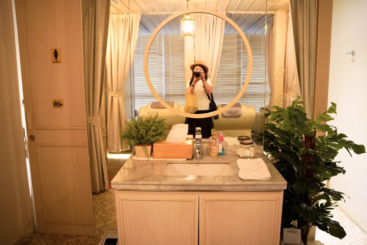 曼谷按摩推薦【De Rest SPA】超紓壓深層組織油按摩，BTS Chit lom站泰式按摩推薦