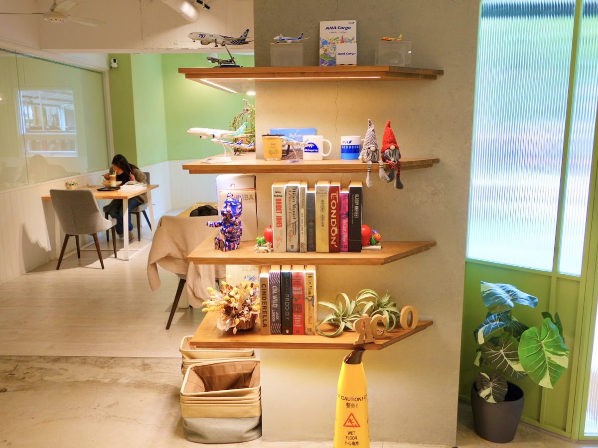 【台北不限時咖啡廳】CAFE RACO。超舒適大空間台北咖啡館推薦(捷運行天宮站/可訂位)