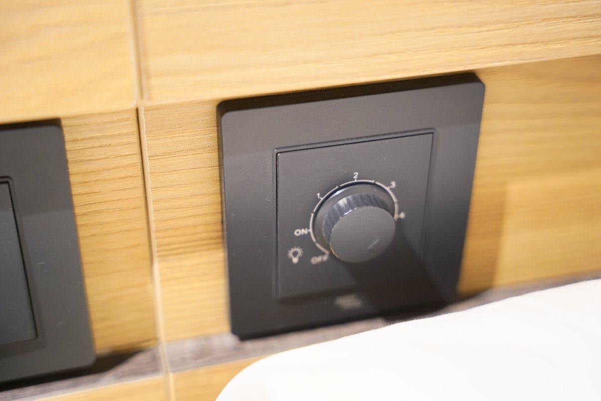 【新開幕曼谷摩爾飯店】MO HOTEL Bangkok。2024開幕質感小清新飯店，BTS旁近水門市場、快船、MBK