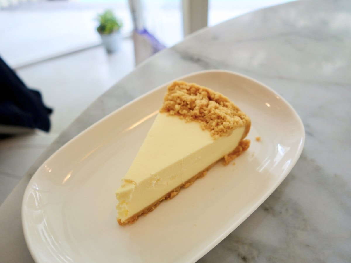 【台北不限時咖啡廳】CAFE RACO。超舒適大空間台北咖啡館推薦(捷運行天宮站/可訂位)