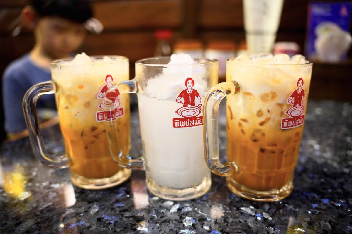 【曼谷美食推薦】THIPSAMAI Pad Thai鬼門炒河粉本店，漫步舊城區美味米其林必比登午餐享受～