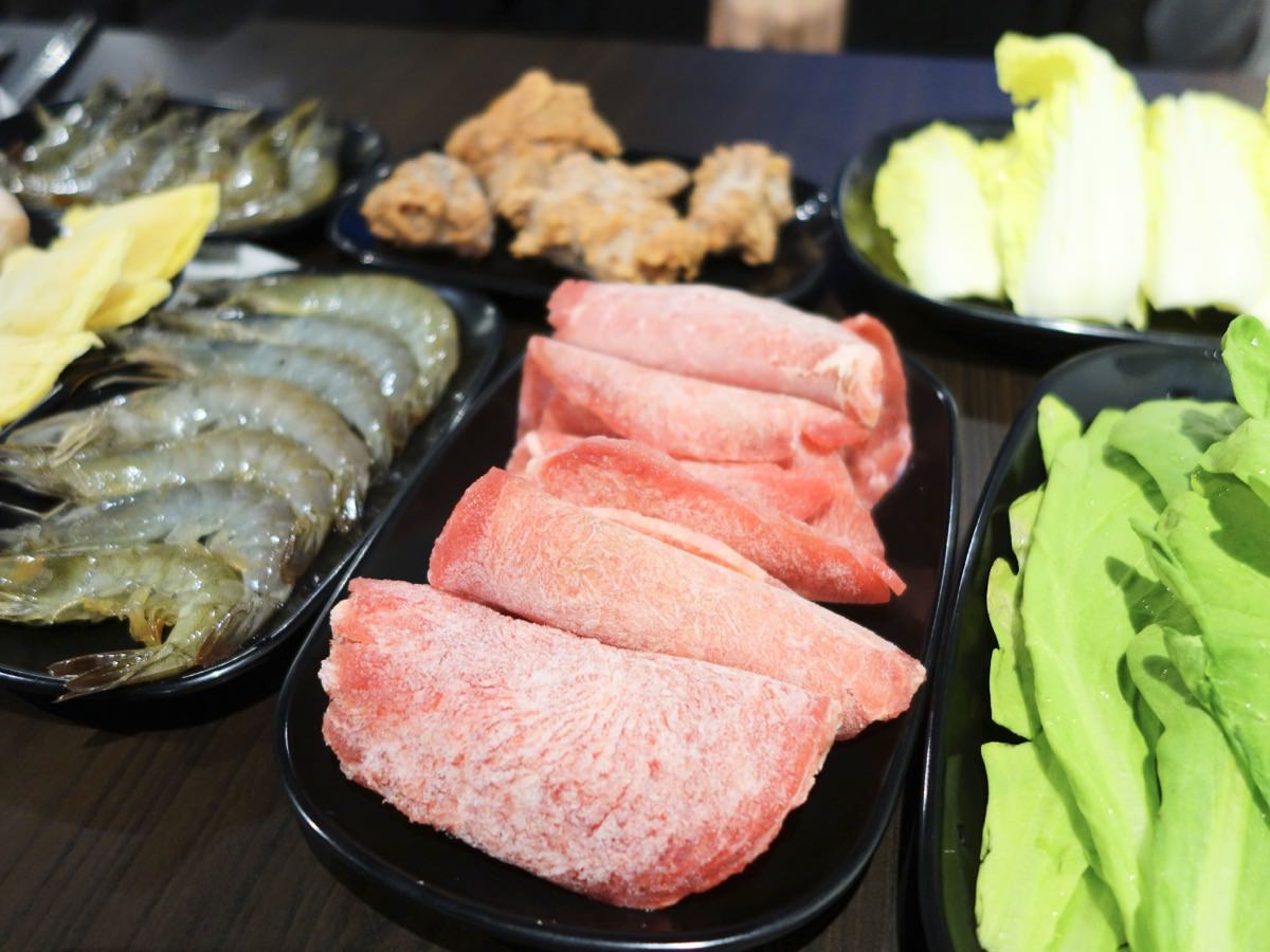 中壢火鍋推薦|嘉義老牌石頭火鍋(中壢店),爆炒味飄香湯頭好好喝~ - 第19張圖 中壢火鍋推薦|嘉義老牌石頭火鍋(中壢店),爆炒味飄香湯頭好好喝~