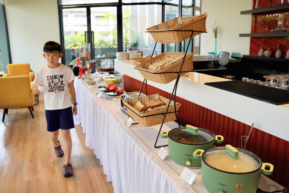 【新開幕曼谷摩爾飯店】MO HOTEL Bangkok。2024開幕質感小清新飯店，BTS旁近水門市場、快船、MBK