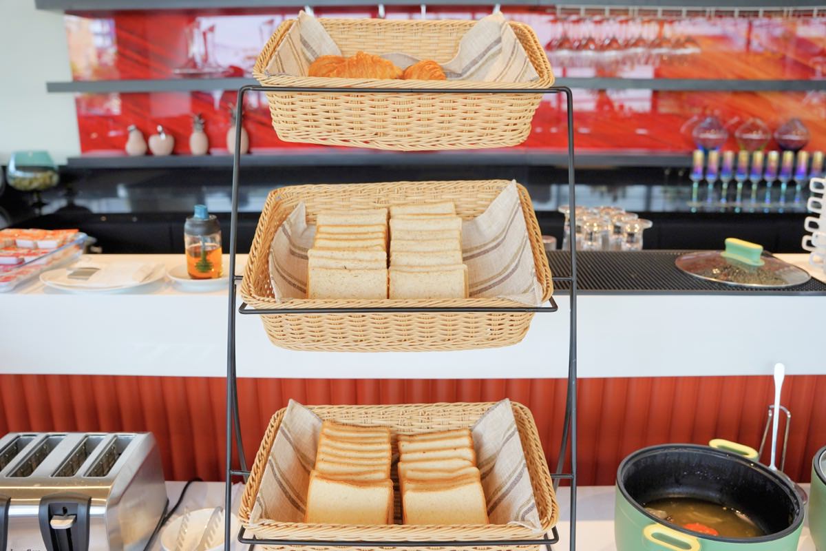 【新開幕曼谷摩爾飯店】MO HOTEL Bangkok。2024開幕質感小清新飯店，BTS旁近水門市場、快船、MBK