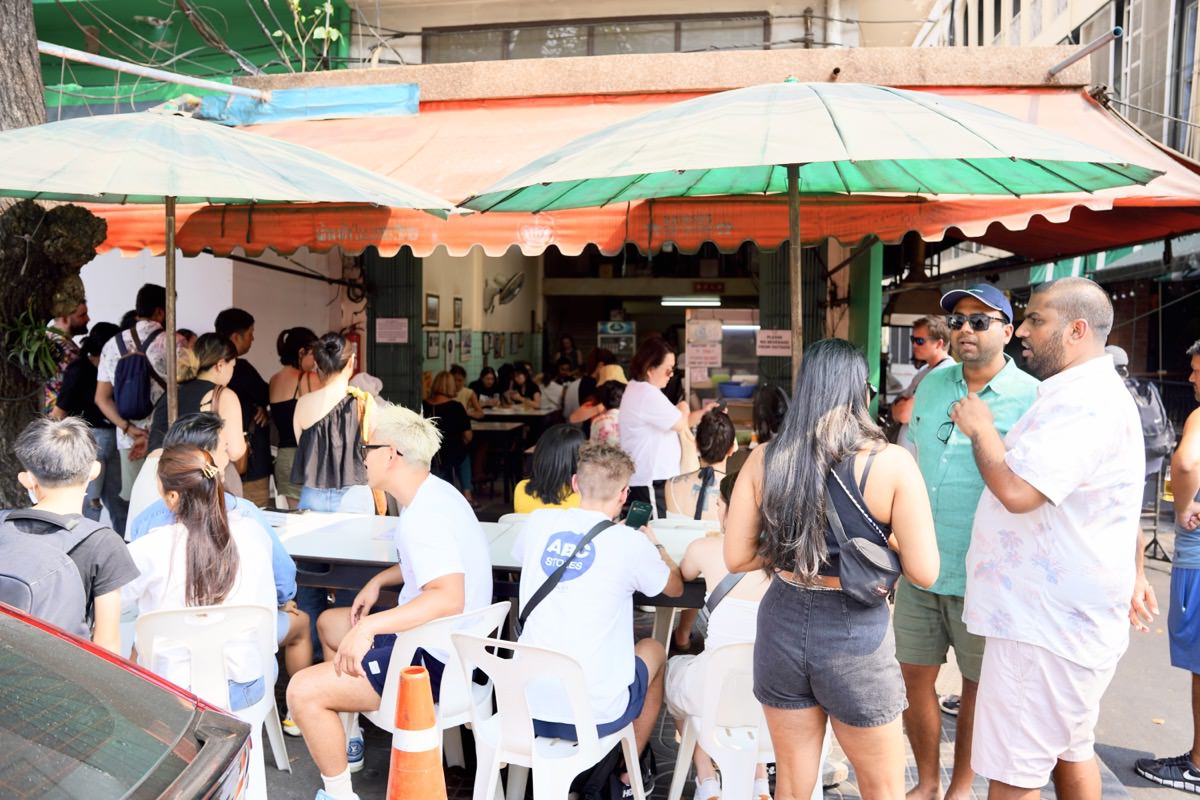 【曼谷美食推薦】THIPSAMAI Pad Thai鬼門炒河粉本店，漫步舊城區美味米其林必比登午餐享受～