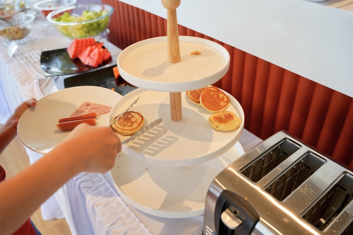 【新開幕曼谷摩爾飯店】MO HOTEL Bangkok。2024開幕質感小清新飯店，BTS旁近水門市場、快船、MBK