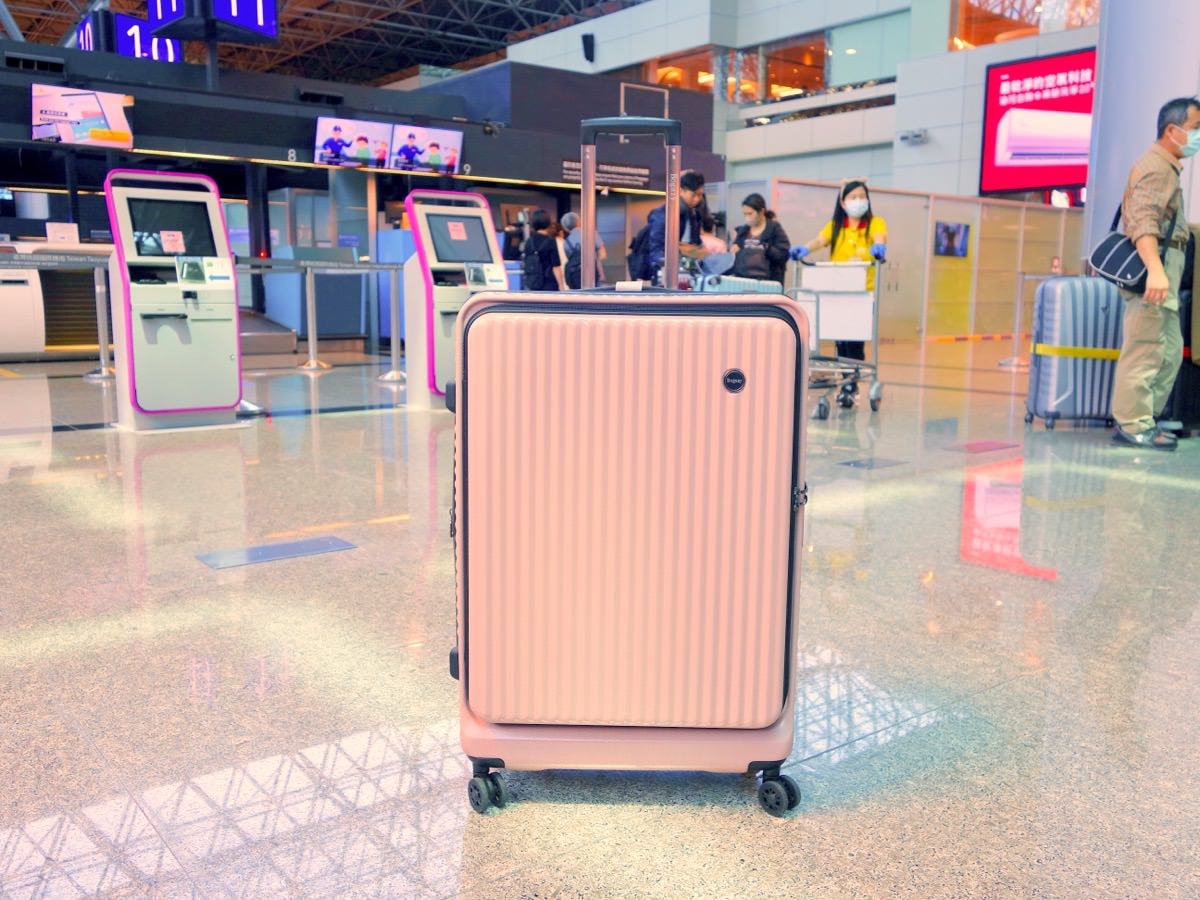 【黑箱作業行李箱專賣店】大推薦1:9前開式行李箱,好裝耐用PC材質含保固!桃園行李箱推薦 - 第33張圖 【黑箱作業行李箱專賣店】大推薦1:9前開式行李箱,好裝耐用PC材質含保固!桃園行李箱推薦