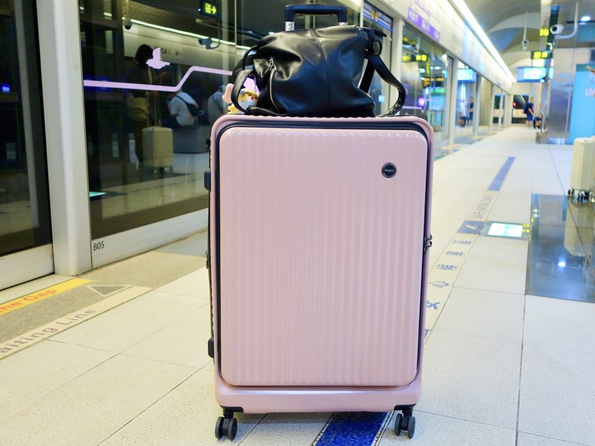 【黑箱作業行李箱專賣店】大推薦1:9前開式行李箱,好裝耐用PC材質含保固!桃園行李箱推薦 - 第37張圖 【黑箱作業行李箱專賣店】大推薦1:9前開式行李箱,好裝耐用PC材質含保固!桃園行李箱推薦